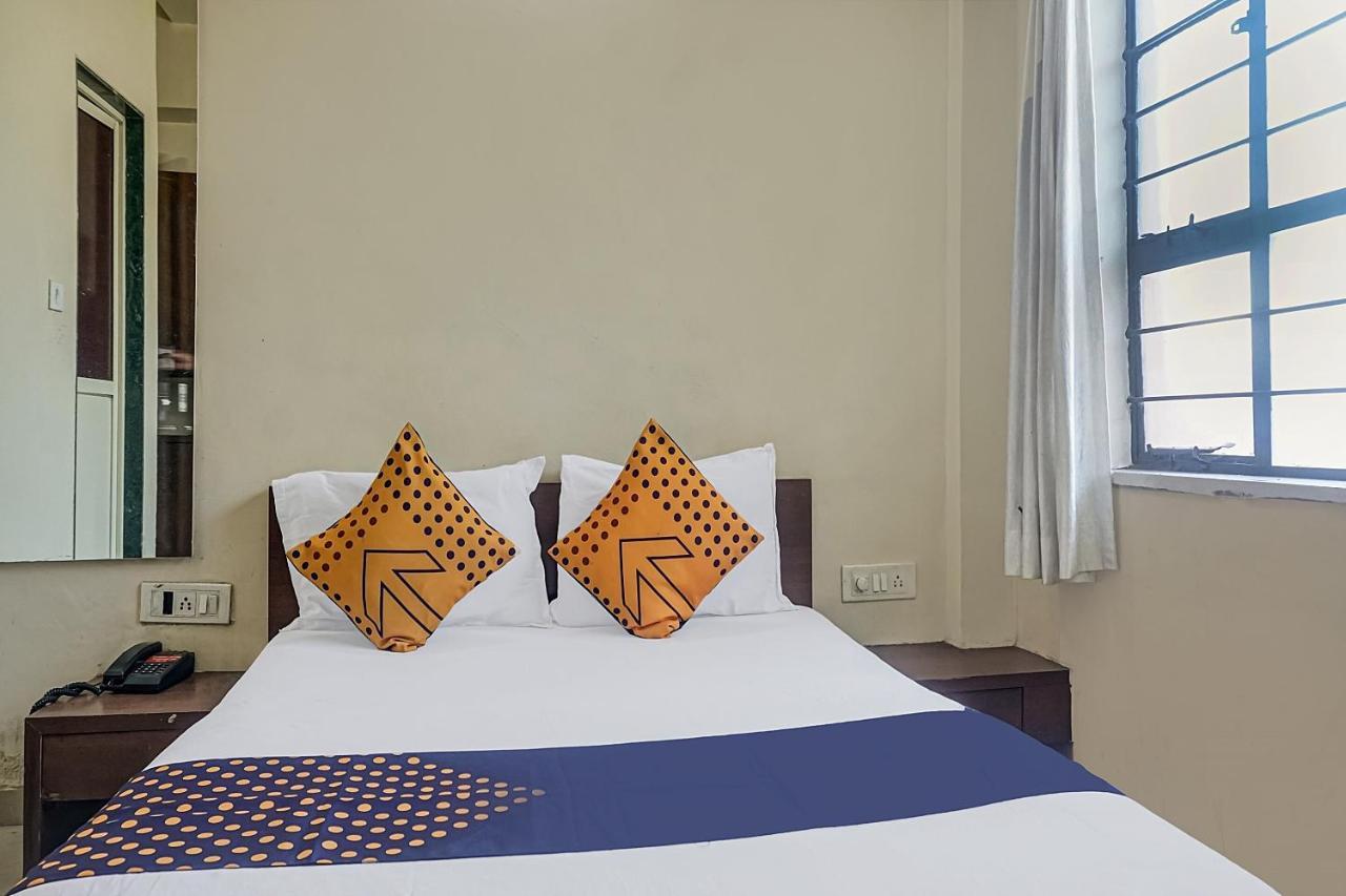Oyo Flagship 75444 Hotel Kinara Lodging & Boarding Mangvadi Екстер'єр фото