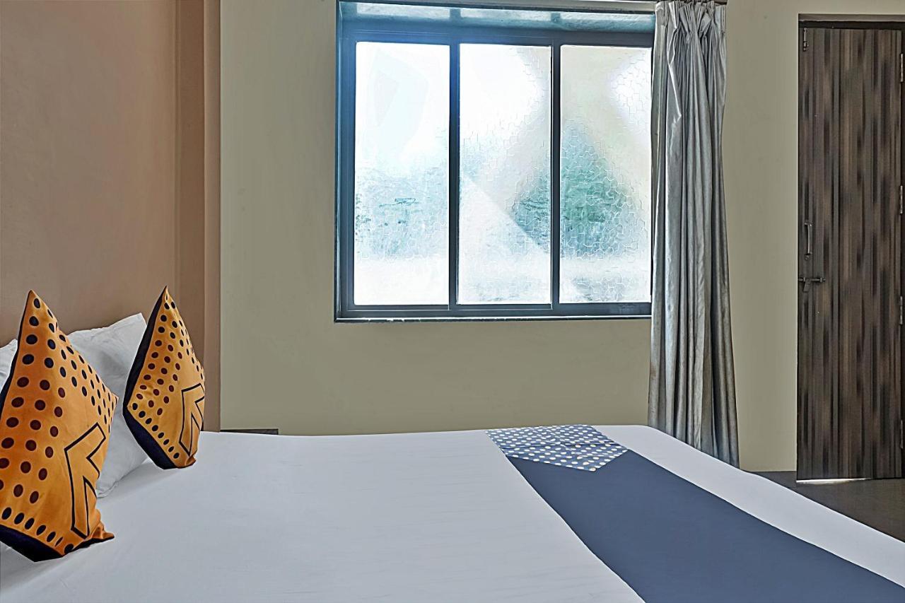 Oyo Flagship 75444 Hotel Kinara Lodging & Boarding Mangvadi Екстер'єр фото