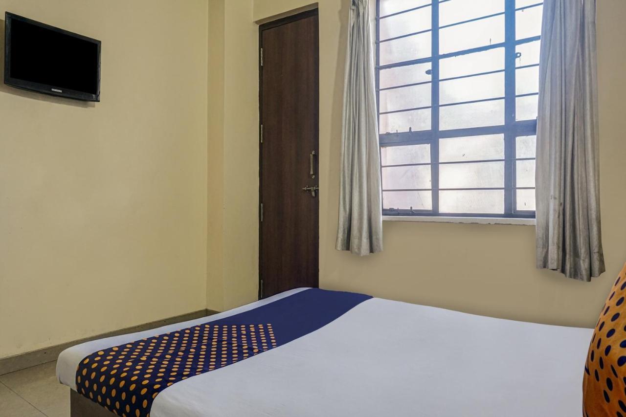 Oyo Flagship 75444 Hotel Kinara Lodging & Boarding Mangvadi Екстер'єр фото